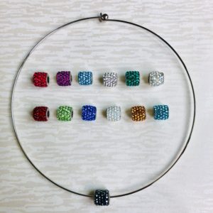 スワロフスキー・クリスタルのチョーカー・ペンダント