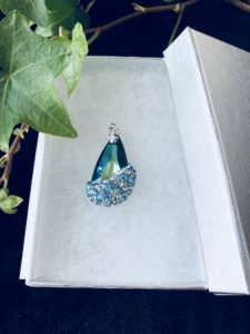 スワロフスキーのペンダント