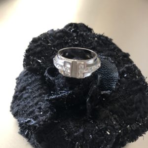 スワロフスキーの指輪