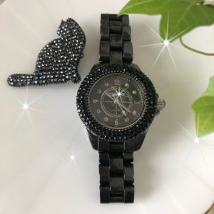 スワロフスキーのブラックジュエルウォッチ