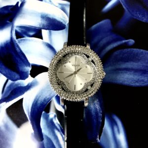 スワロフスキーのキラキラ時計