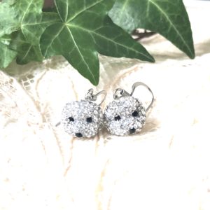 スワロフスキーのドッグピアス