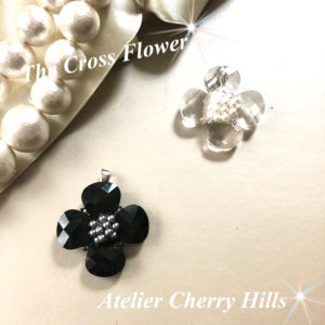 スワロフスキーのネックレス