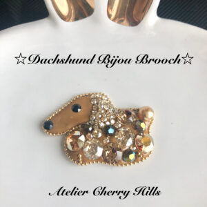 ダックスフンドのブローチ