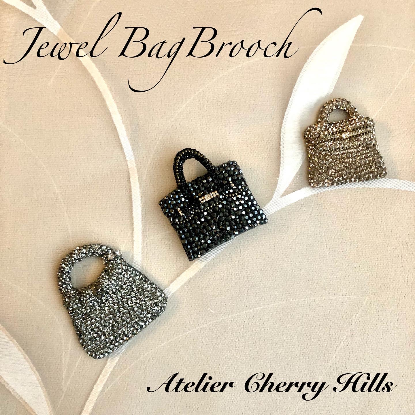 No.79.　憧れのバッグをクリスタルのブローチに！