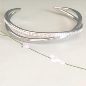 スワロフスキーのバングル